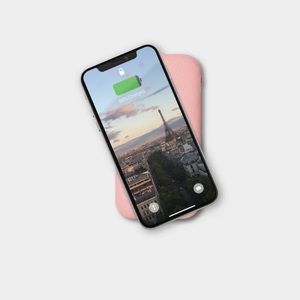 Courant carry - wireless power bank